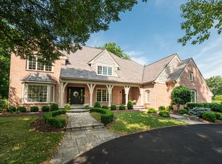 60 S Wynstone Dr, North Barrington, IL 60010