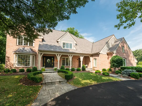 60 S Wynstone Dr, North Barrington, IL 60010