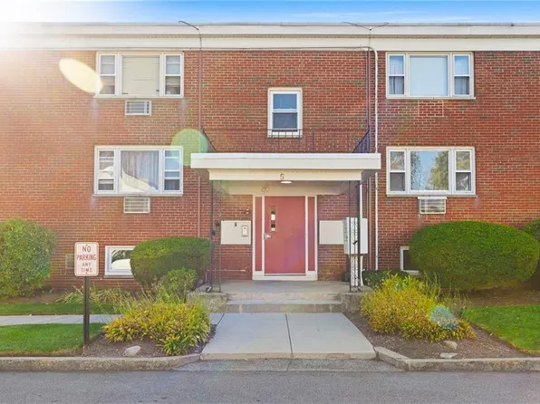 5 Garibaldi St APT 32, North Providence, RI 02911