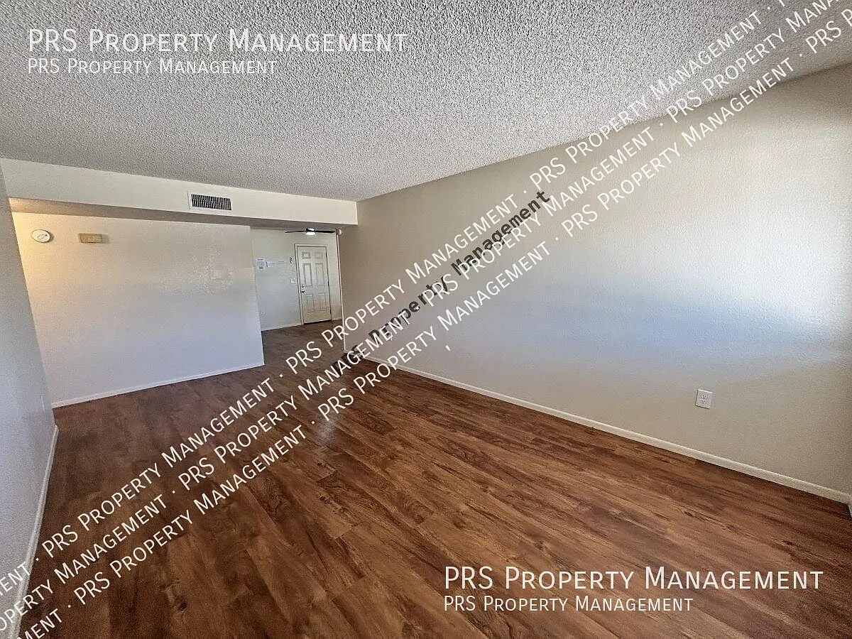 Mesa Home Available — Photo 4