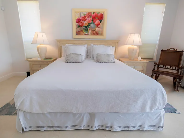 10849 Bal Harbor Dr — Photo 42