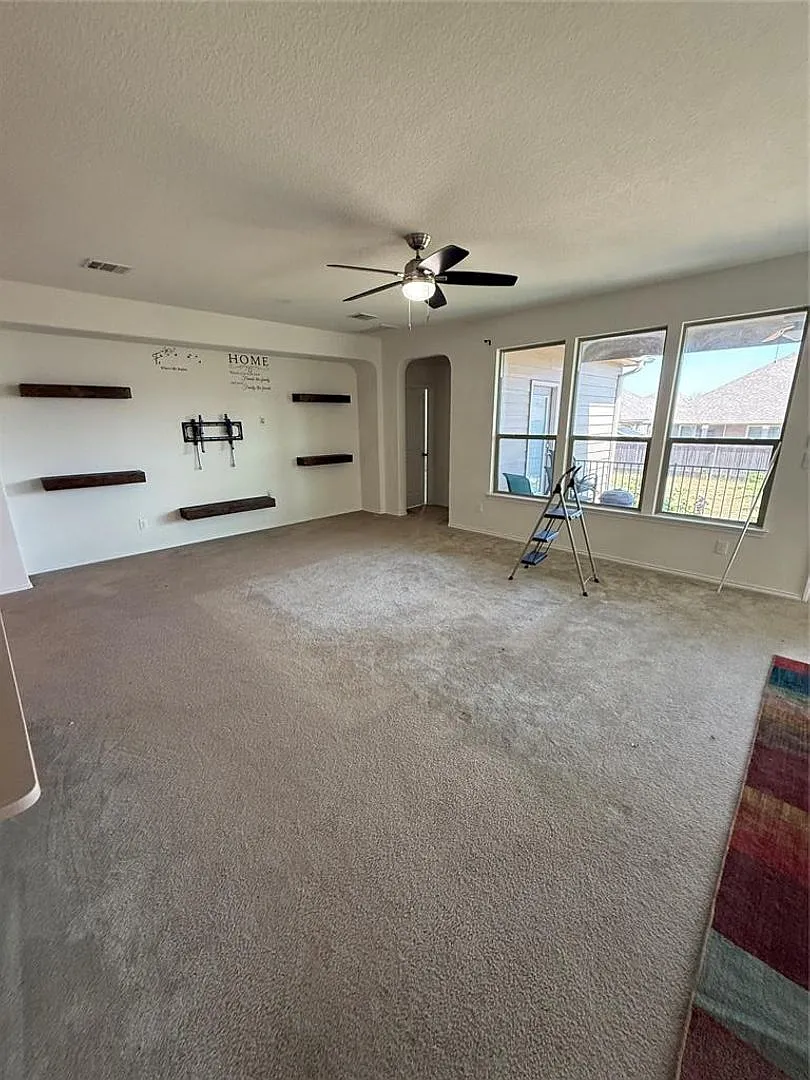 3 Bed 2 Bath Home Built 2018 — Photo 3