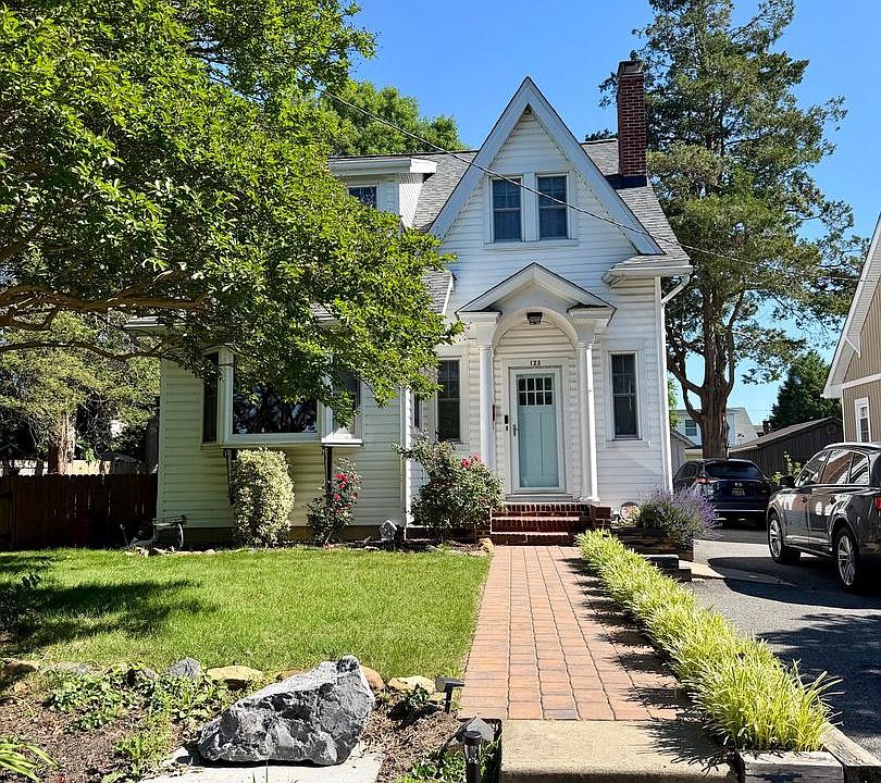 1st image of 123 Catalpa Ave