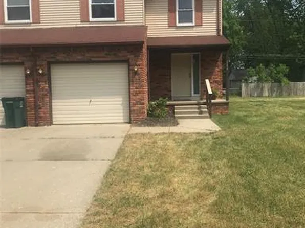 116 Regents Blvd, Troy, MI 48084