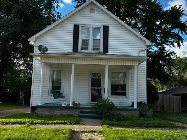 637 E Spruce St, Canton, IL 61520