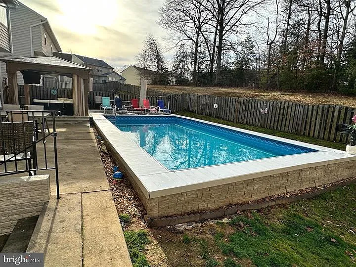 5 Regal Ct — Photo 29