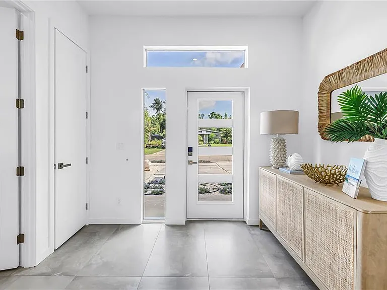 2314 Floyd St — Photo 5