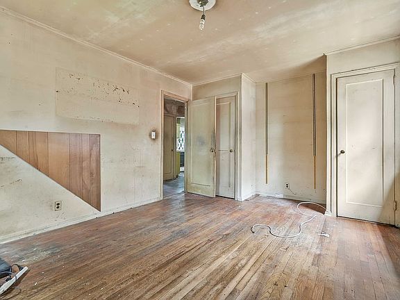 3rd image of 80-48 259th St #1
