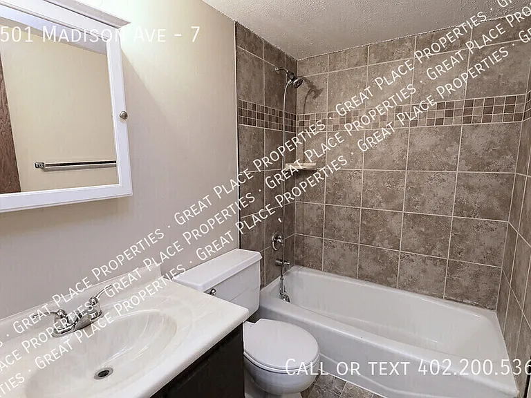 4501 Madison Ave #7 — Photo 13