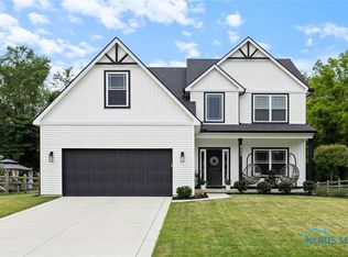 433 Hidden Village Ln, Holland, OH 43528