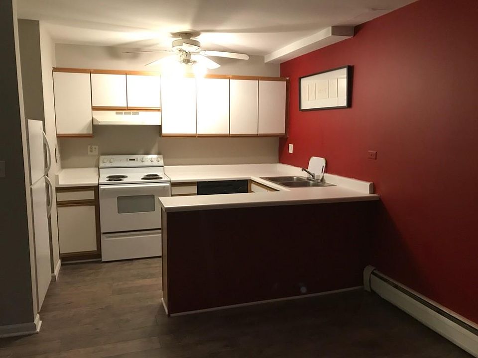 1st image of 1810 Hemlock Pl