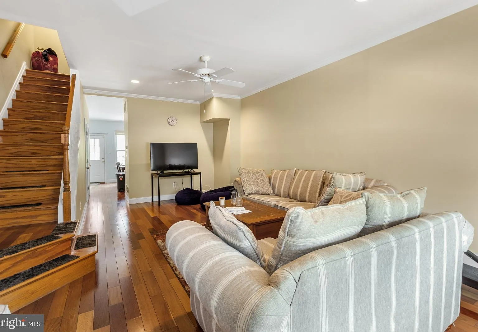 4 bed, 3.5 bath, 2187 sqft, $3,500 — Photo 2