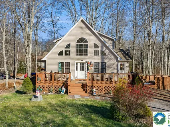 1309 Glen Trl, Pocono Lake, PA 18347