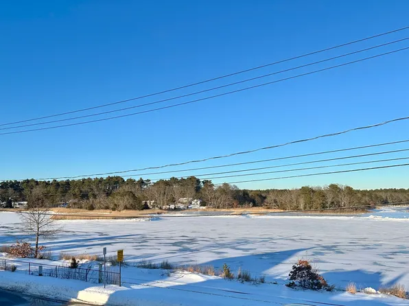 257 Main St APT B, Wareham, MA 02571