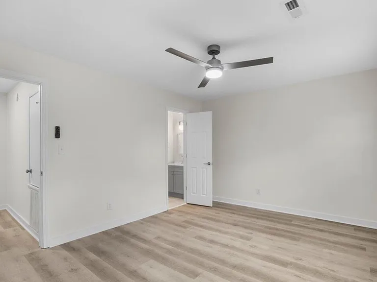4918 Pompano Ct — Photo 21