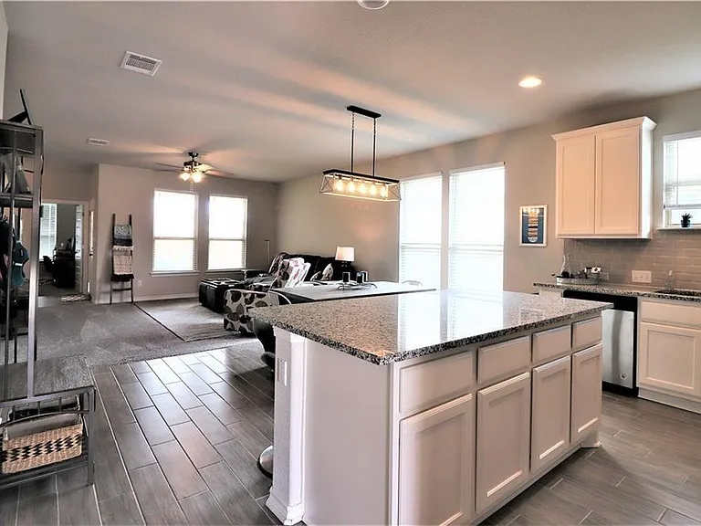 5413 Vanner Path — Photo 4