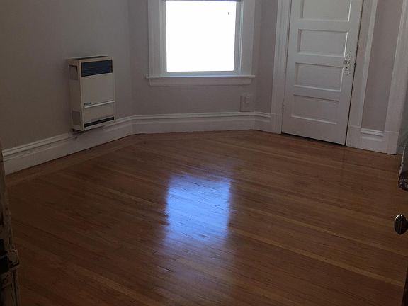 2nd image of 117 Lexington St APT 5