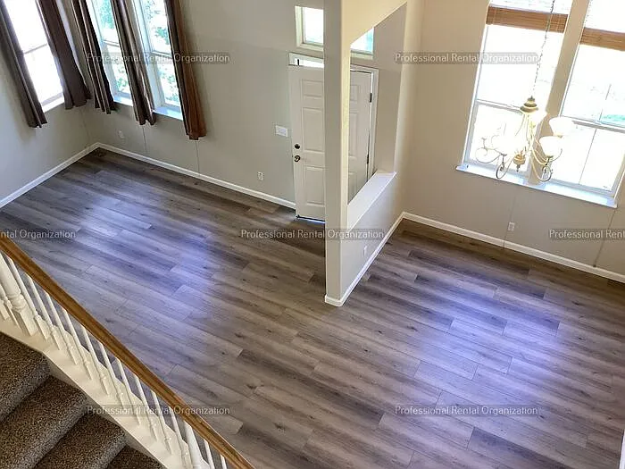 2921 W Creek Ln — Photo 14