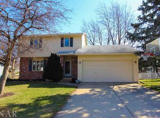 1229 Cadwell Dr, Bloomington, IL 61704