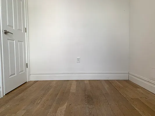 Rented by Hillel Realty Group | media 14