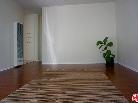 2nd image of 927 El Paso Dr