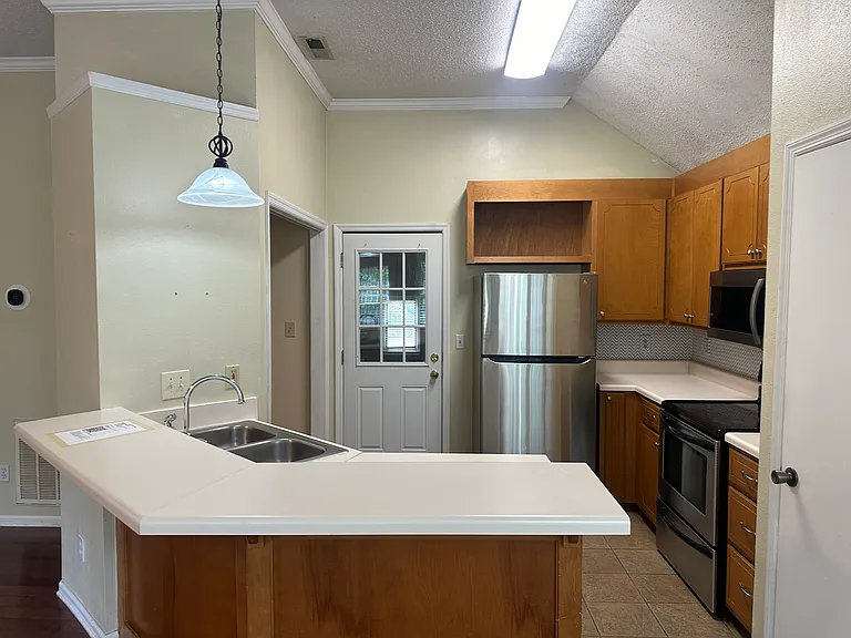 124 River Oaks Dr — Photo 6
