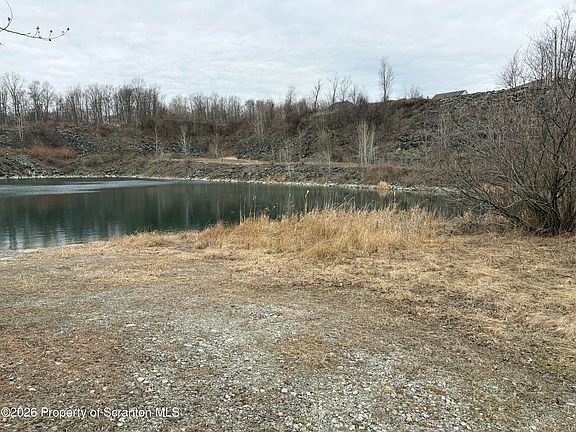 4th image of 448 Griffin Pond Rd