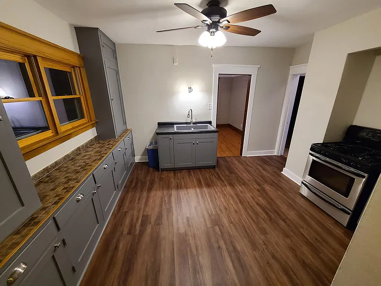 1542 N 50th Pl — Photo 10