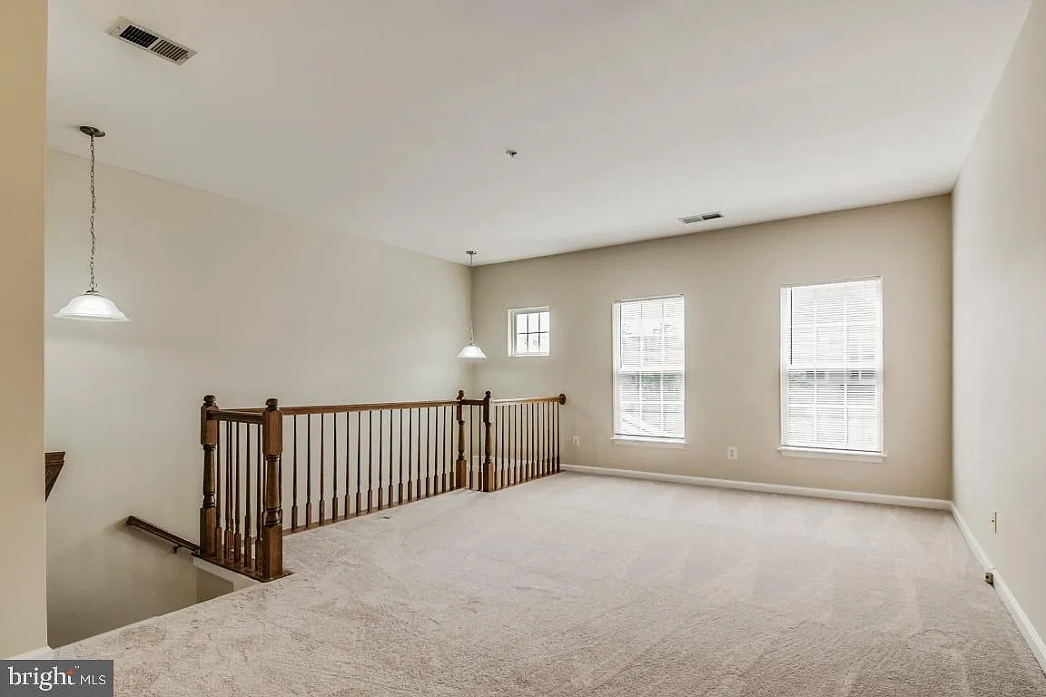 2 bed, 2.0 bath, 1598 sqft, $2,800 — Photo 2