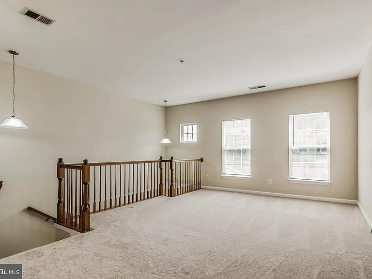 43028 Old Gallivan Ter — Photo 2