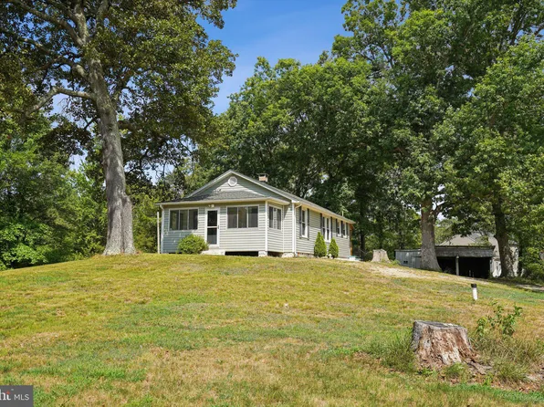 15650 Prince Frederick Rd, Hughesville, MD 20637