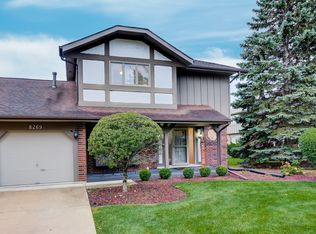 8269 Stonehenge Dr, Orland Park, IL