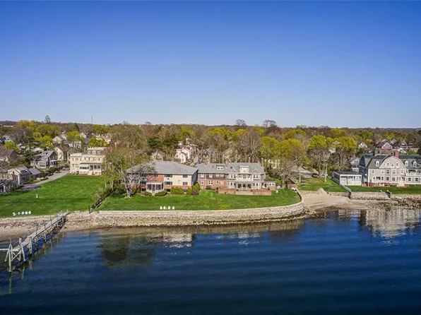 221 Hope St Unit 7, Bristol, RI 02809