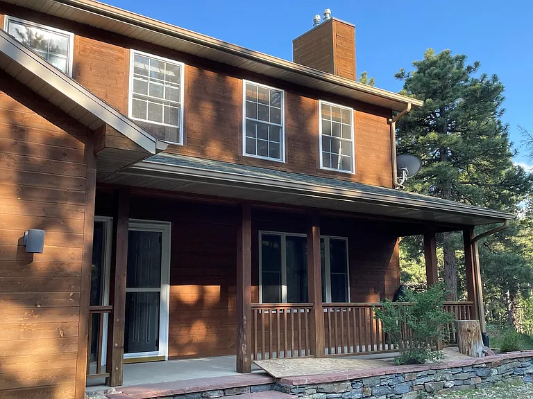 687 Crescent Lake Rd — Photo 2