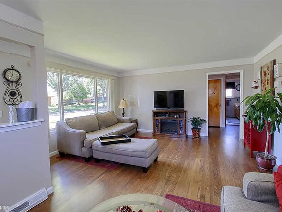 2nd image of 12867 Leisure Dr
