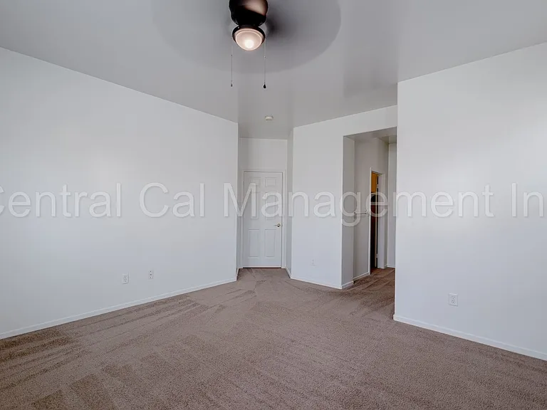 11900 Nebula Ct — Photo 16