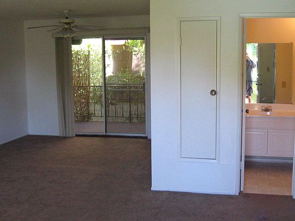 4th image of 10939 Del Norte St APT 211