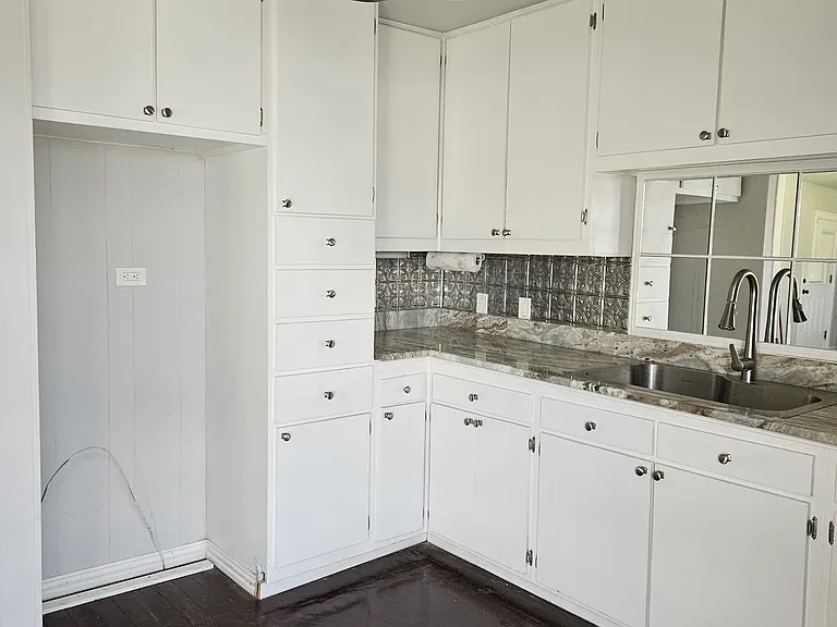 102 Overhill Dr — Photo 7