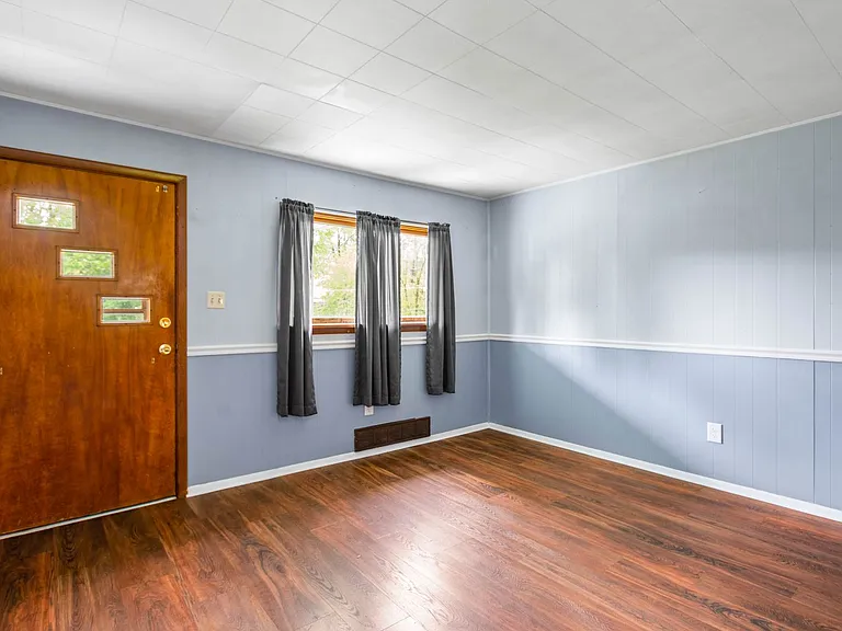 43 Lindsay Rd — Photo 13
