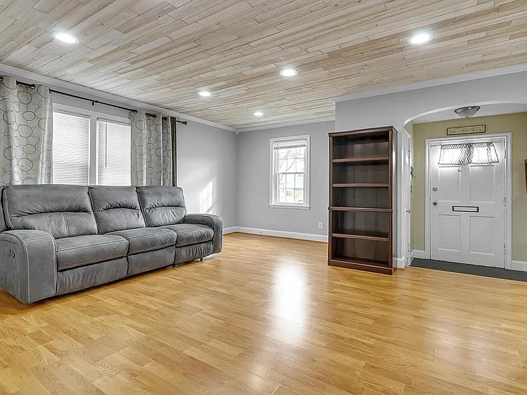 120 Wendel Ave #1 — Photo 21