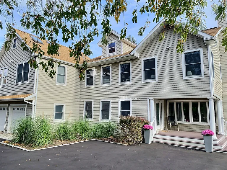195 Fairview Ave — Photo 14