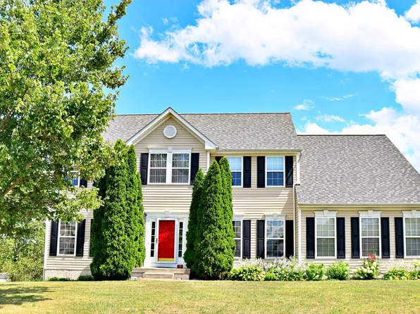 259 Blue Spruce Dr, Charles Town, WV 25414