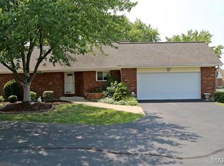 372 Windsor Pl, Saint Peters, MO 63376