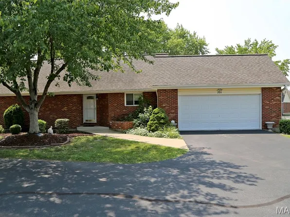 372 Windsor Pl, Saint Peters, MO 63376