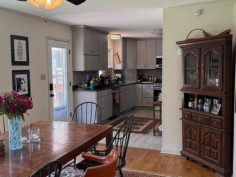 5 Powers Dr — Photo 2