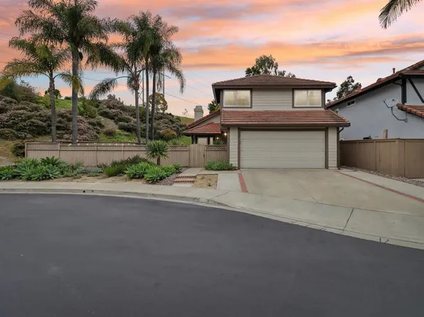 1833 Shadowood Cir, Vista, CA 92081