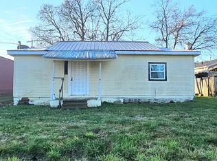 109 E Marsalis St, Celeste, TX 75423