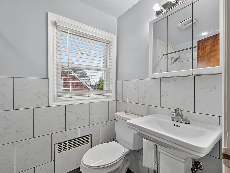 7 Glenwood Ave — Photo 23