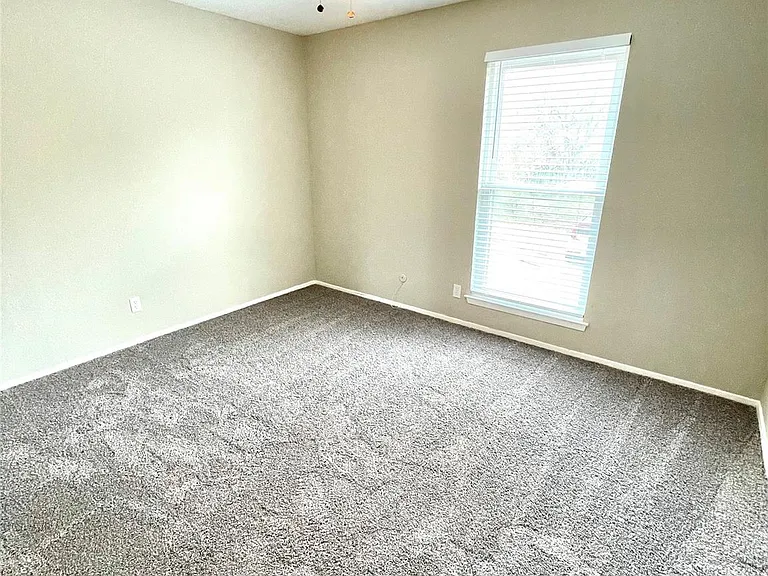 3813 Coates Cir — Photo 12