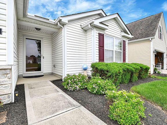 4th image of 116 Broadstone Cir E